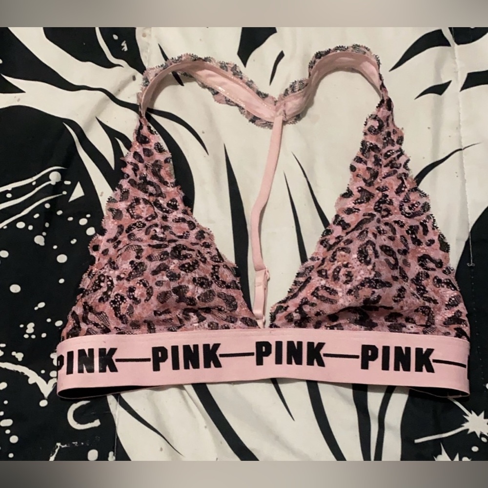 Victoria secrets pink bras! - Picture 5 of 6